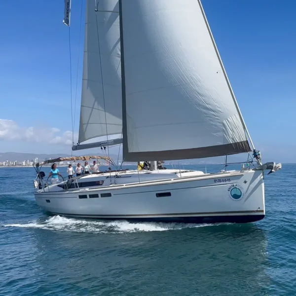 Alumnos del PER a bordo pariendo hacia las islas Baleares